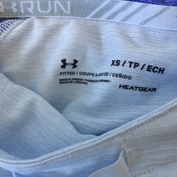 Under Armour hooded long sleeve: - Picture 5 of 5